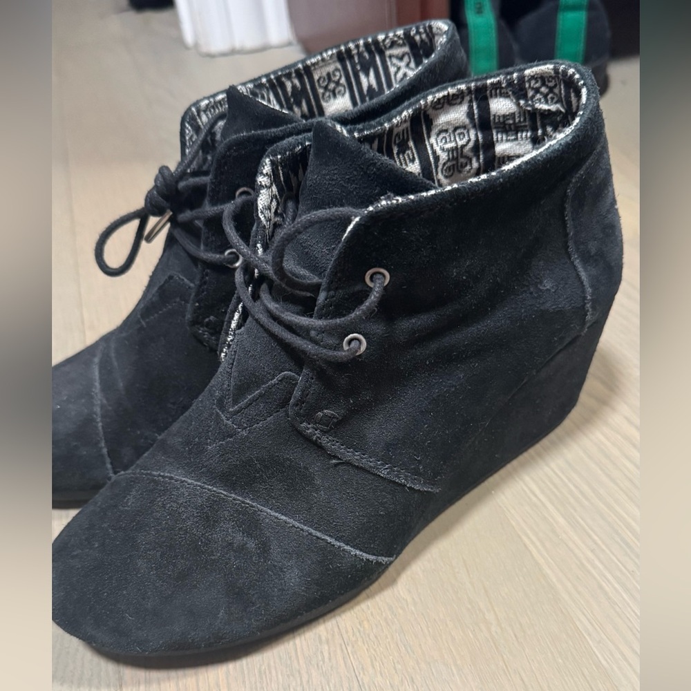 Toms Black Suede Wedge Boots